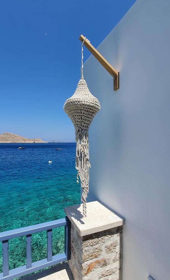 Halki Sea Breeze - A Waterfront Villa Exterior foto
