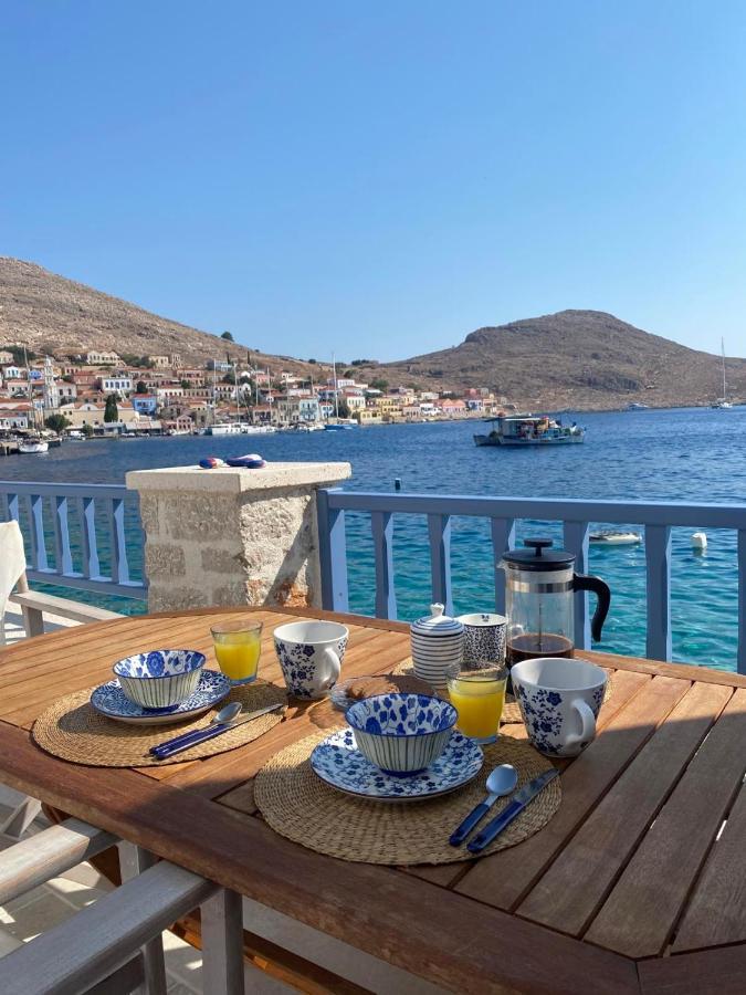 Halki Sea Breeze - A Waterfront Villa Exterior foto